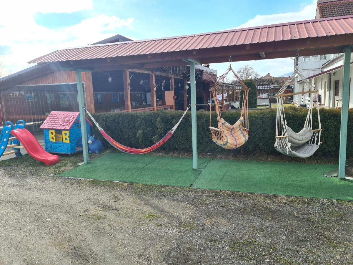 Hotel Cazare Turism Prislop Haţeg Zewnętrze zdjęcie